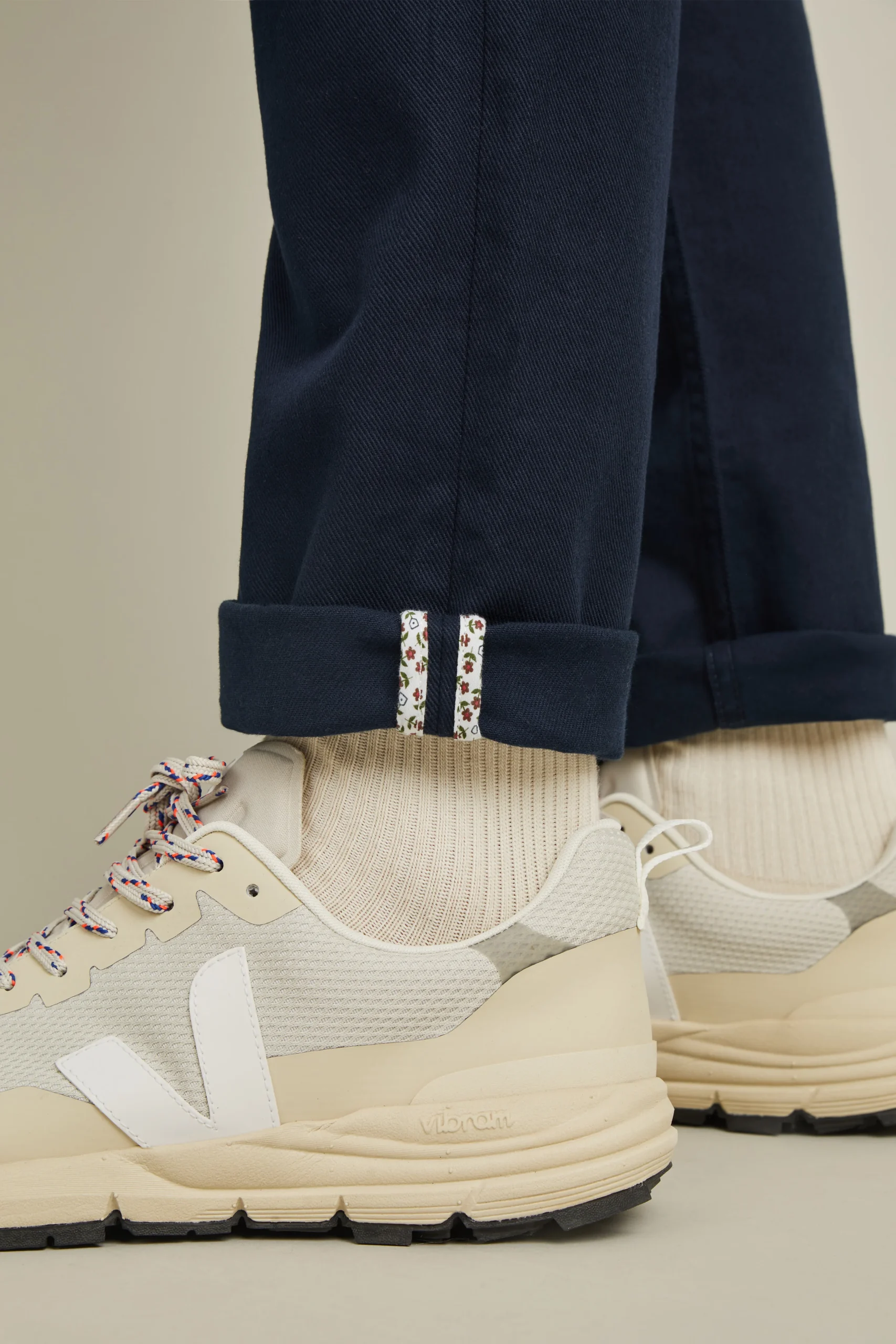 Jean coloré bleu marine – Image 6